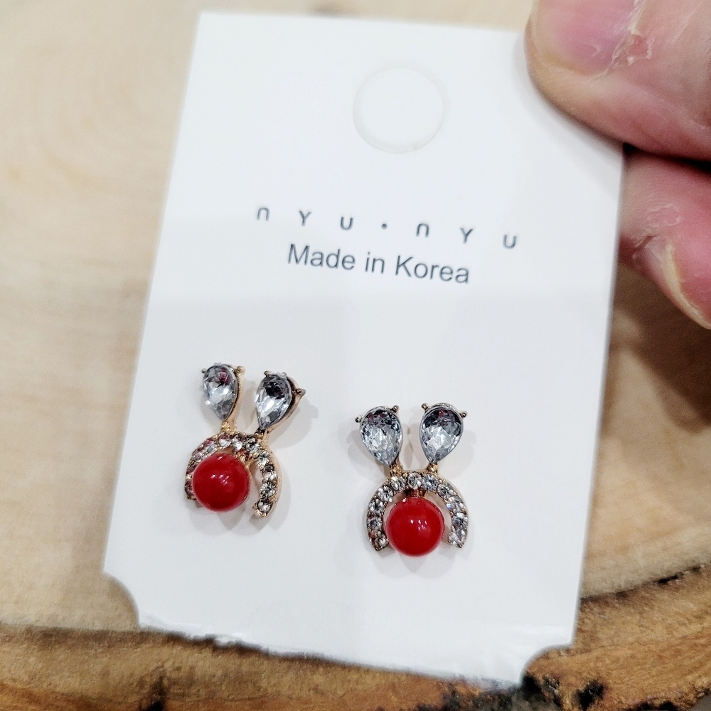 Brand New Gold Tone Red Stone Rhinestone Stud Earrings